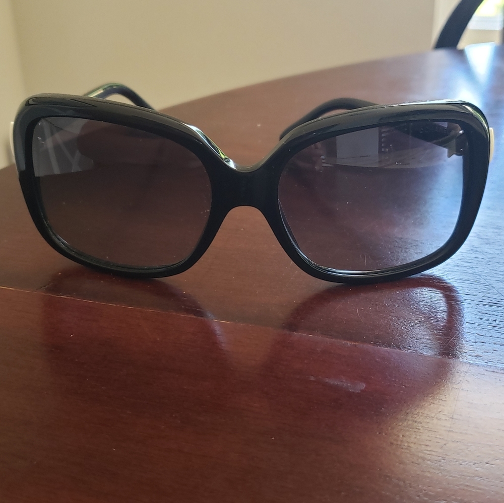 Chanel 🎀🤩💫bow sunglasses